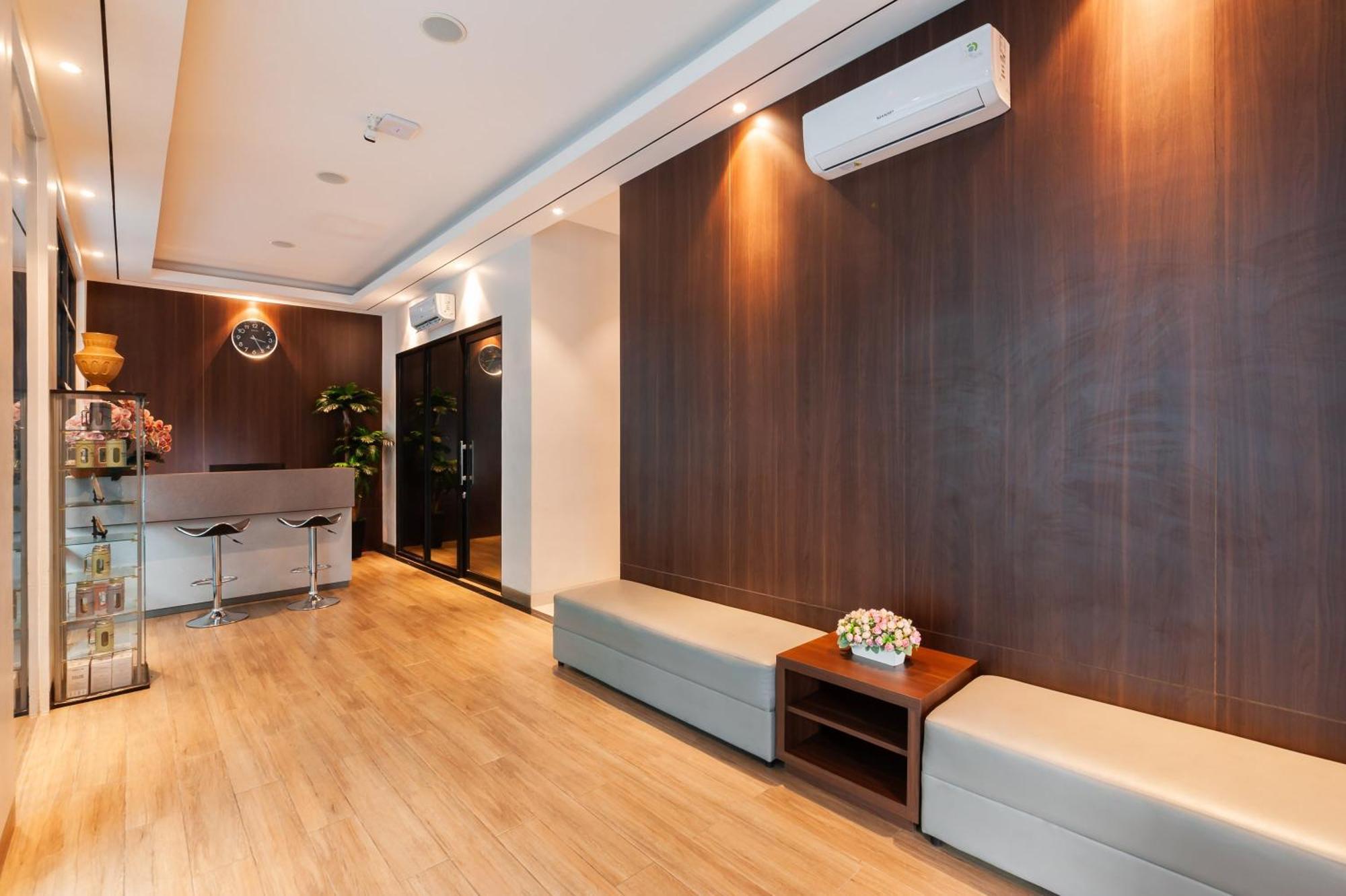 Urbanview Hotel Cengkareng Jakarta Bagian luar foto