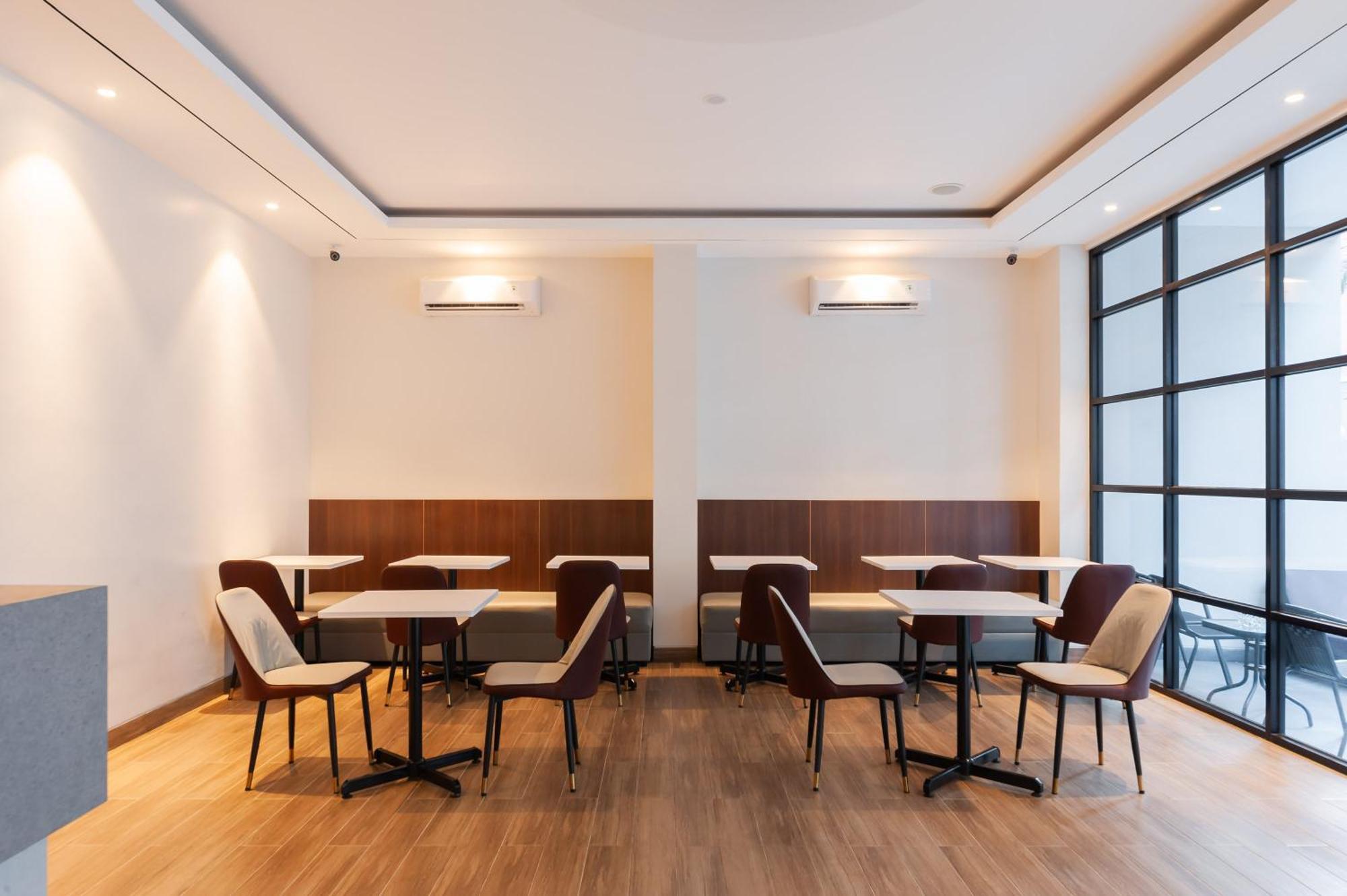 Urbanview Hotel Cengkareng Jakarta Bagian luar foto