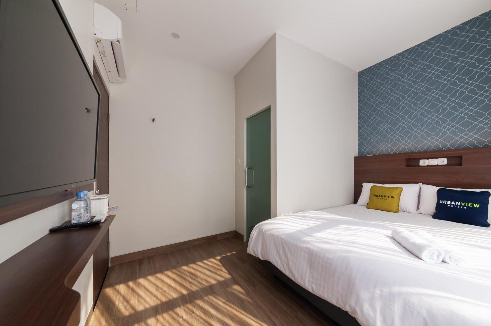 Urbanview Hotel Cengkareng Jakarta Bagian luar foto